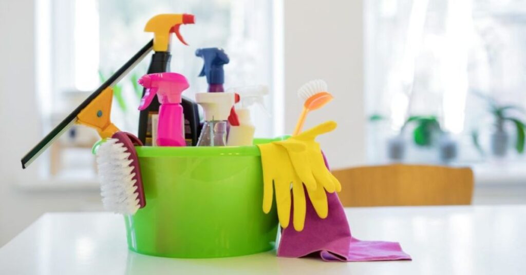 Quick cleaning fixes home